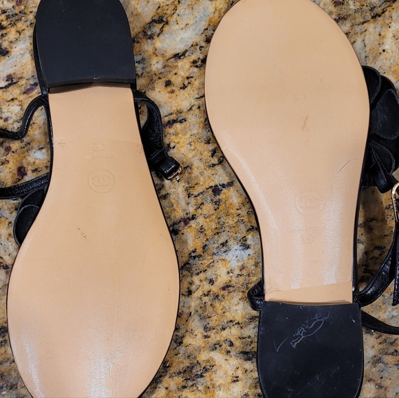 Never worn Chanel black bow sandal - Picture 4 of 7